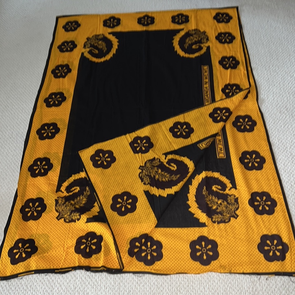 Kenyan Fabric “Don’t traumatize your self and the healer is you”